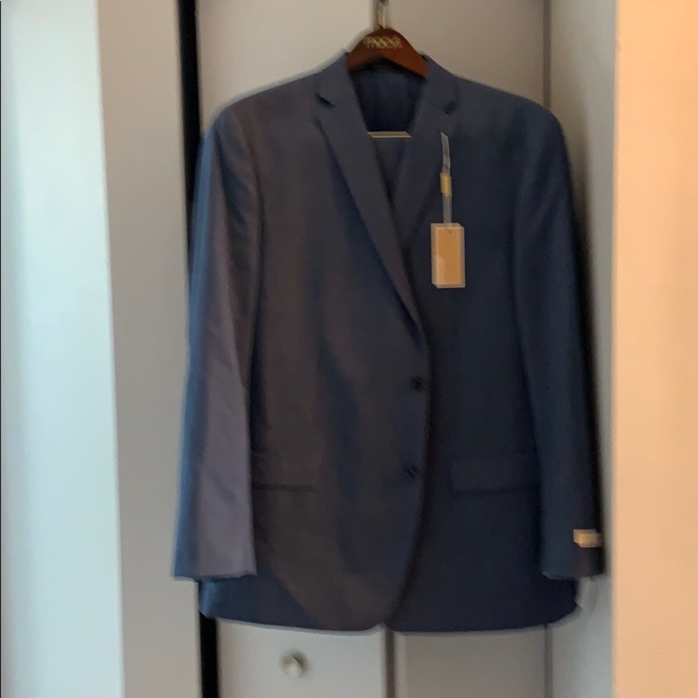 New with tags men’s Michael kors suit